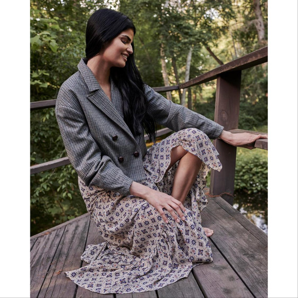 Veronica Beard Sybille Crop Double Breasted Blazer in Houndstooth - Picture 5 of 11